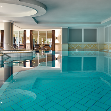 Indoorpool Löwen Hotel Montafon 